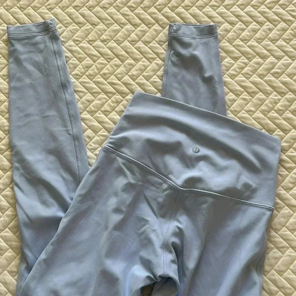 Lululemon - Picture 5 of 6